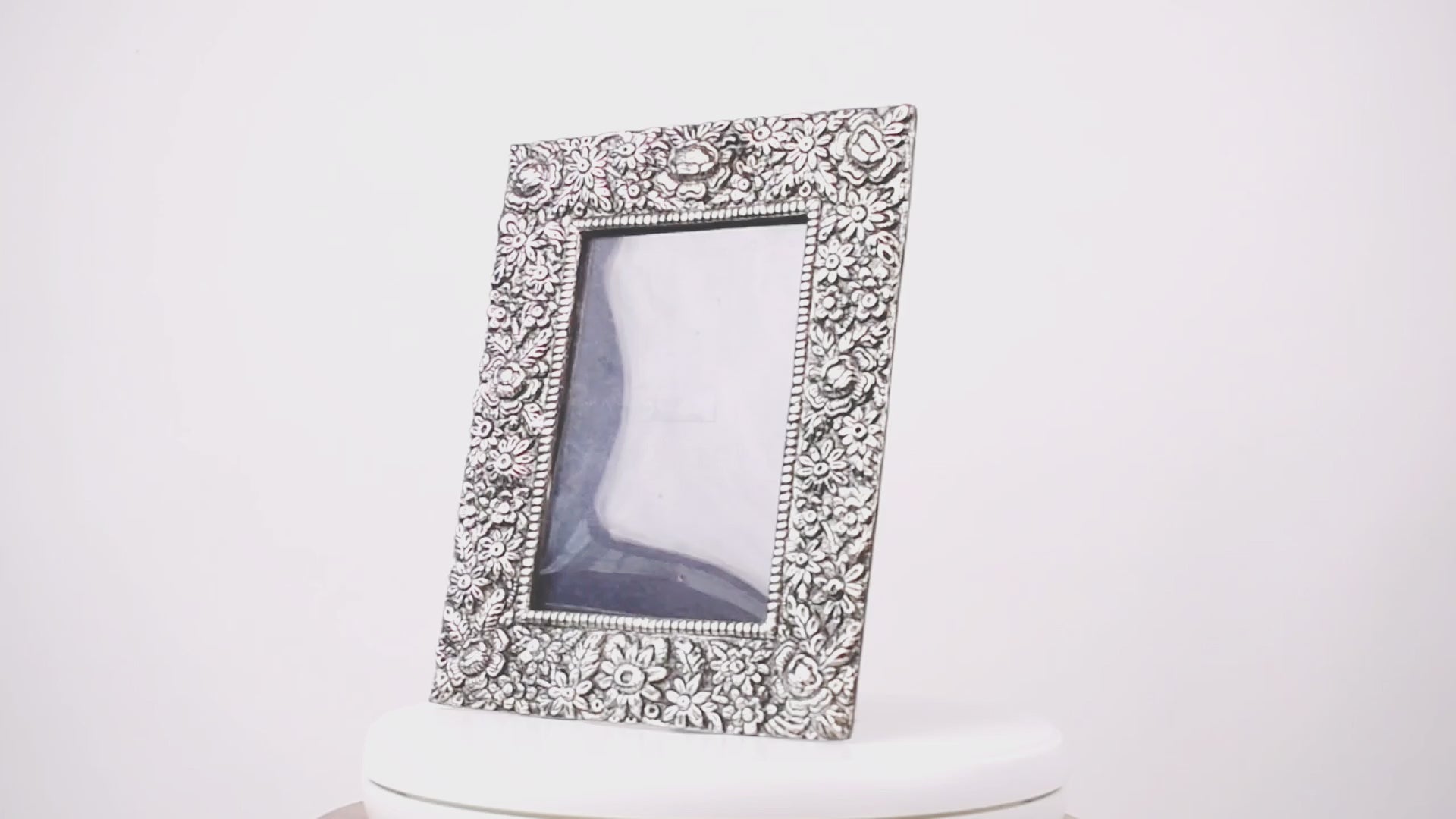(Flower) Framed Love, Treat & Timelines