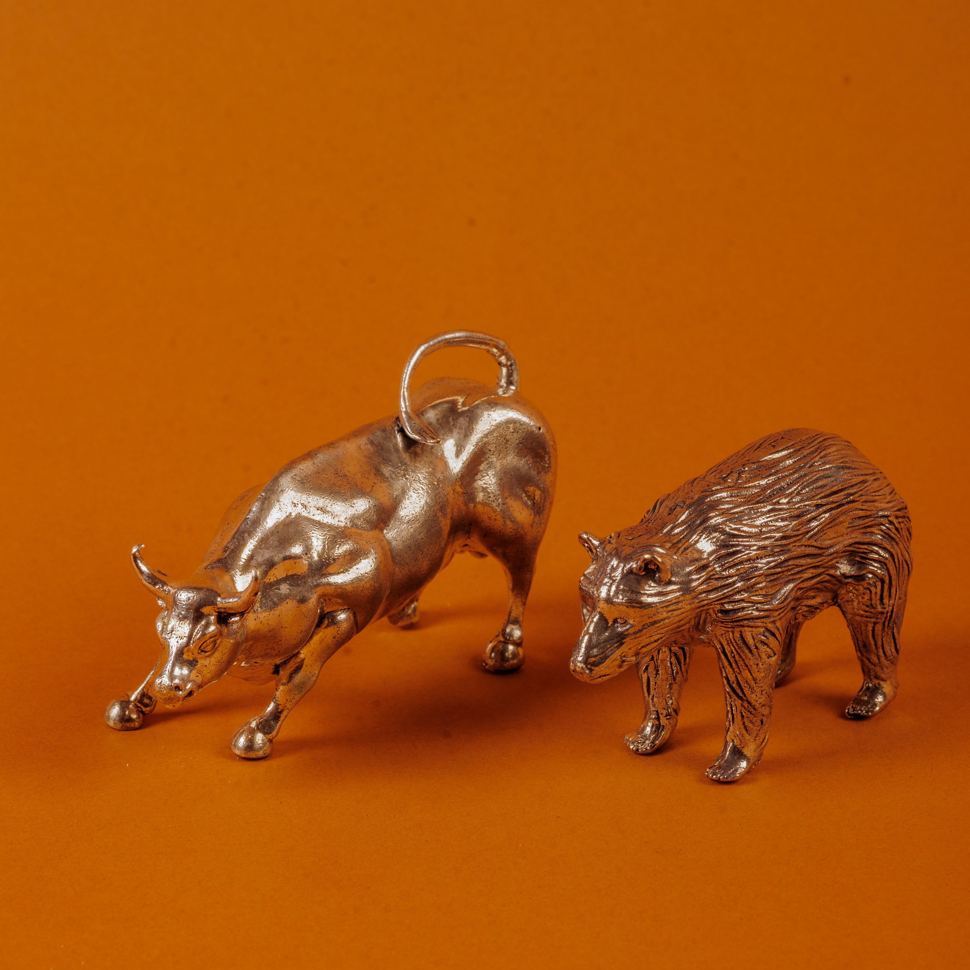 Bull and Bear Statue for Stock Market Traders | Office Décor Gift