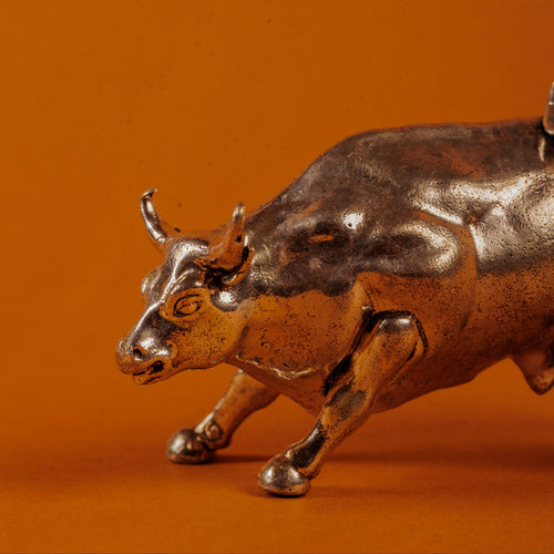 Bull and Bear Statue for Stock Market Traders | Office Décor Gift