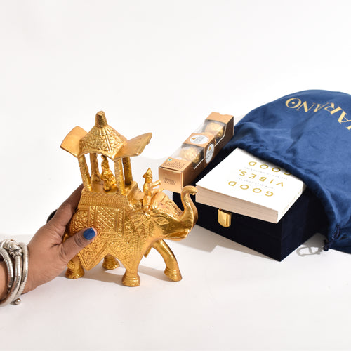Golden Regal Metal, Hazelnut & Chapters