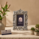 (Leaf) Framed Love, Treat & Timelines