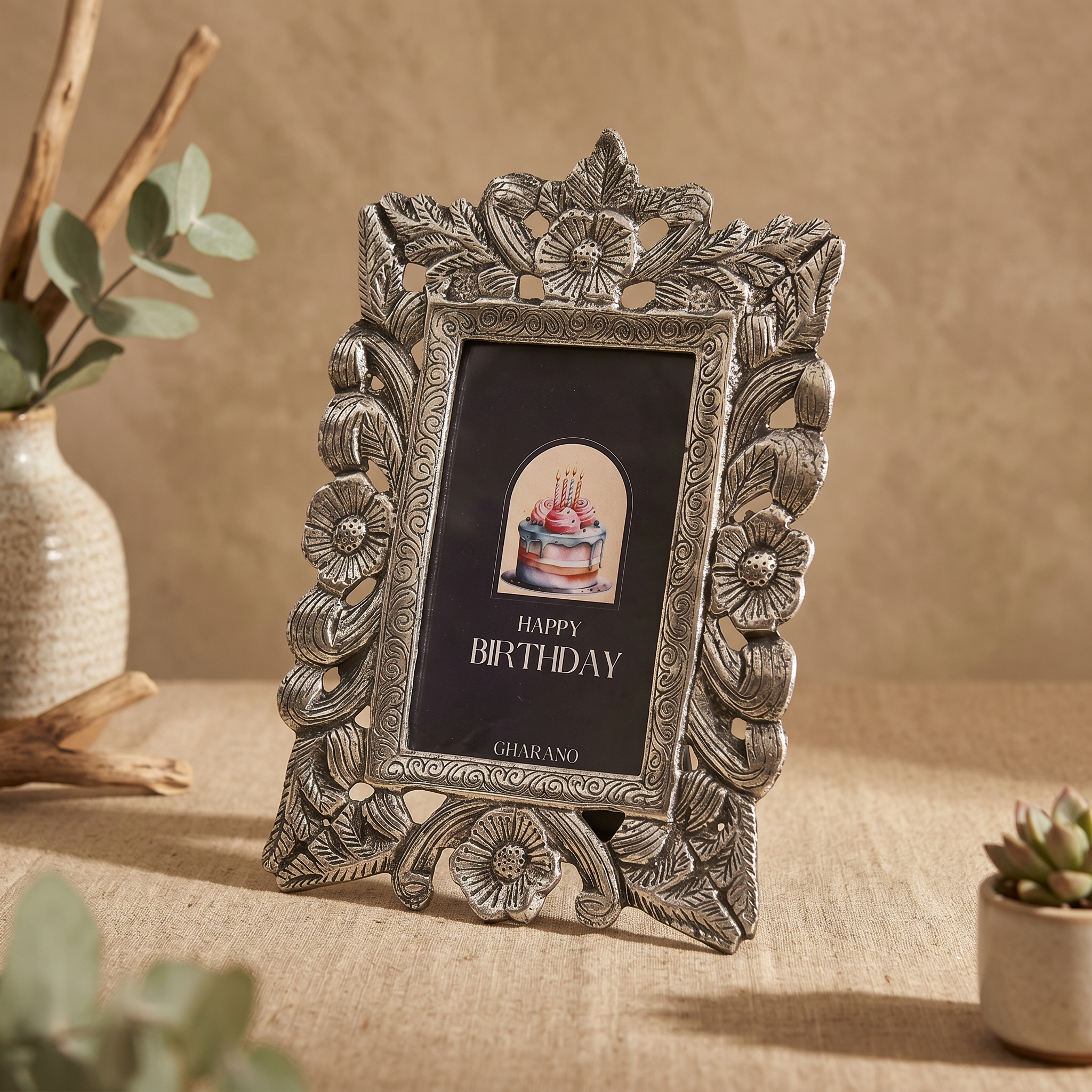 (Leaf) Framed Love, Treat & Timelines