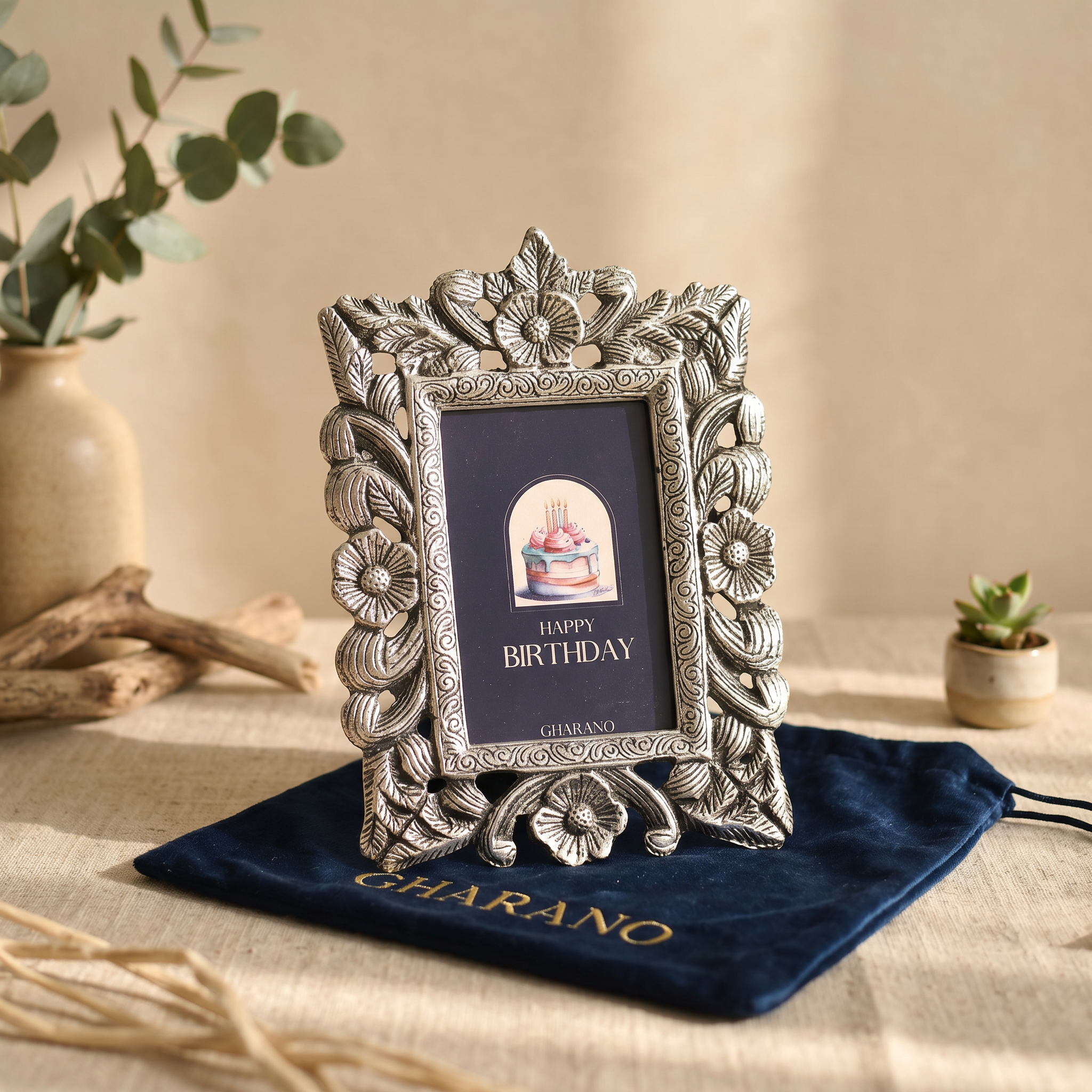 (Leaf) Framed Love, Treat & Timelines