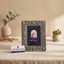 (Flower) Framed Love, Treat & Timelines