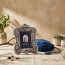 (Rose) Framed Love, Treat & Timelines