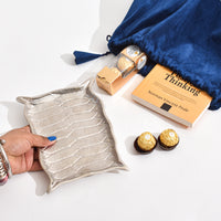 Silver Alladin Dreams, Truffle & Tales