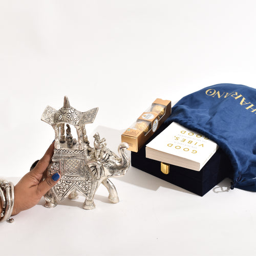 Silver Regal Metal, Hazelnut & Chapters