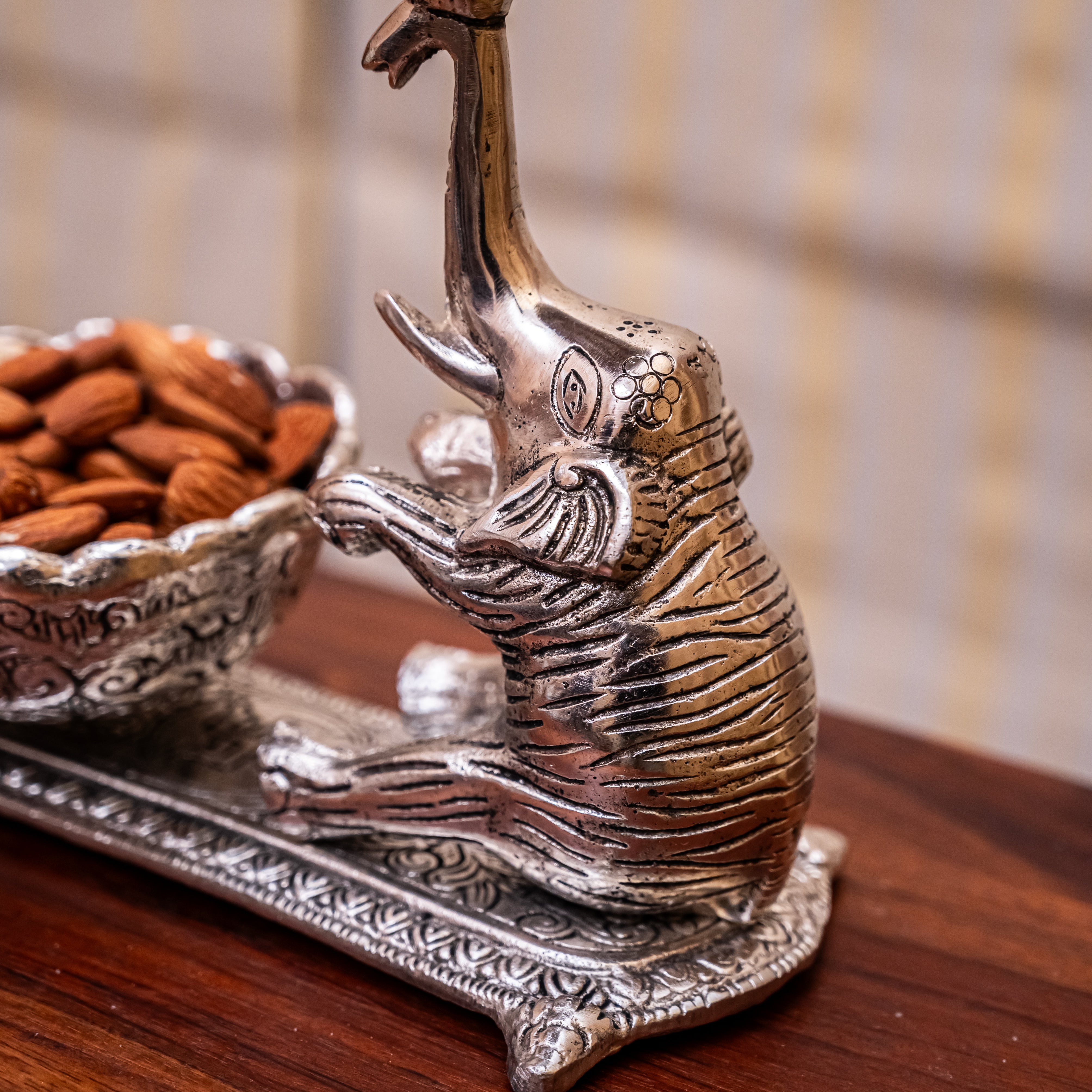 Upside Trunk Elephant for Dry Fruit Serving