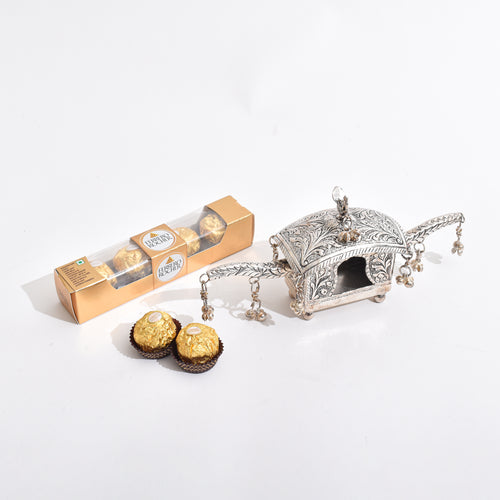 Palki Grandeur, Hazelnut & History